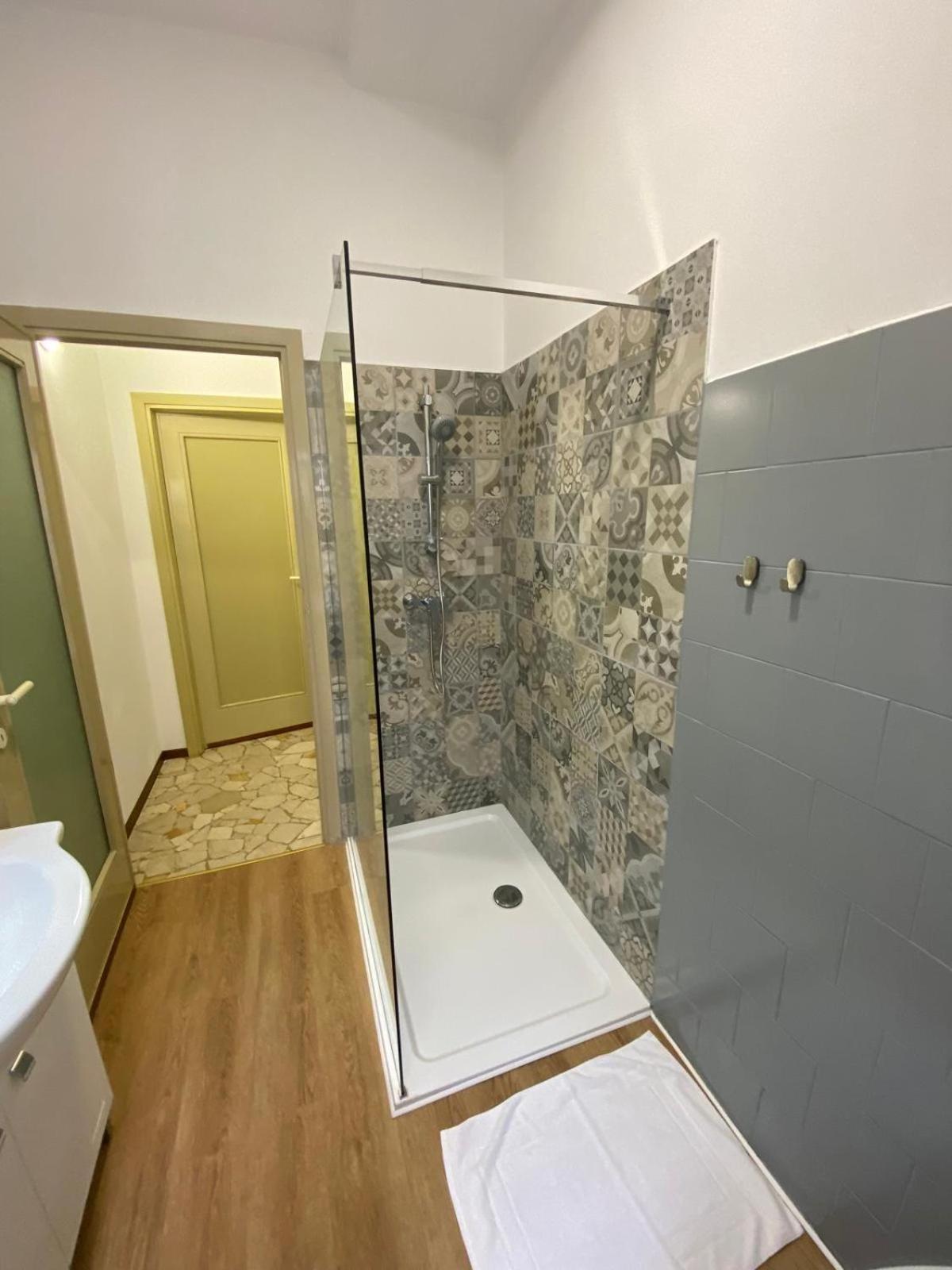 Megaride'S Dependance Hotell Como Exteriör bild